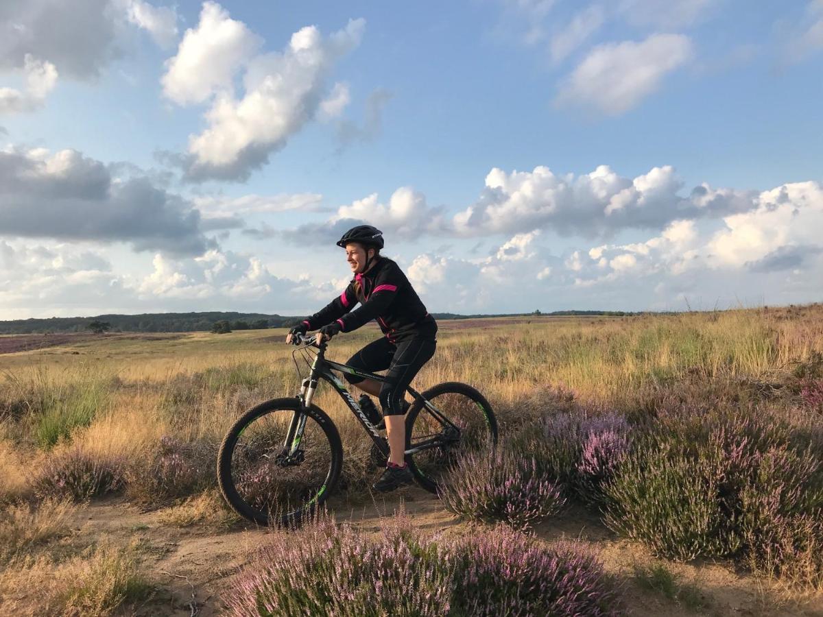 Chalet Op De Veluwe # Eiken プッテン エクステリア 写真